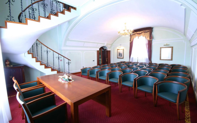 Garni Hotel Leopold I