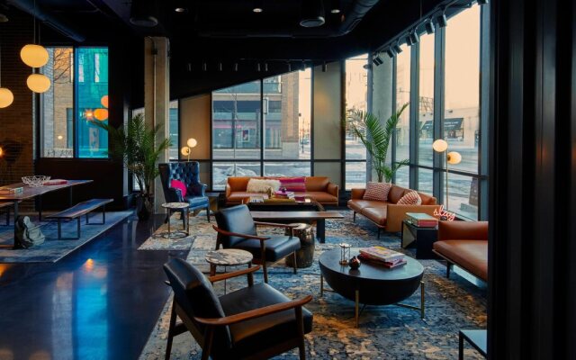 MOXY Minneapolis Uptown