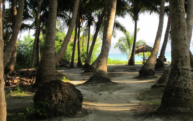 Cross Bill Beach Resort-Havelock