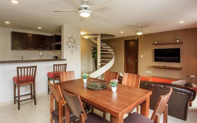 Plaza Paraiso by Playa Moments