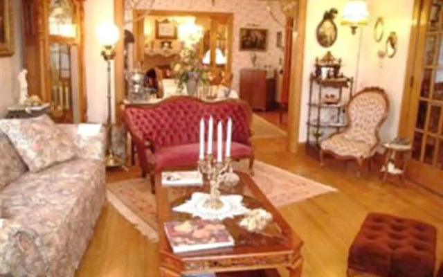 Port City Victorian Inn