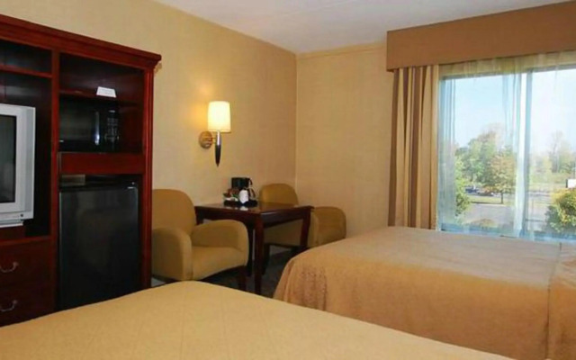 Quality Inn & Suites Bensalem