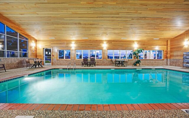 Super 8 by Wyndham Rogers Minnesota