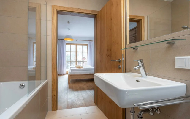 Quaint Chalet in Wald im Pinzgau with Garden near Ski Slopes