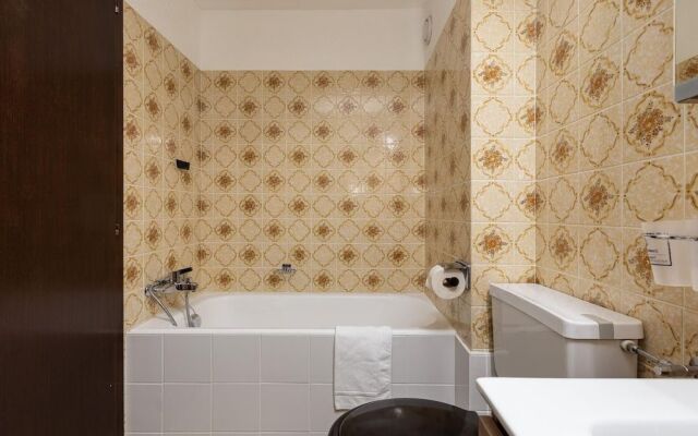 App Les Rocailles 9 Family Retreat With Sauna