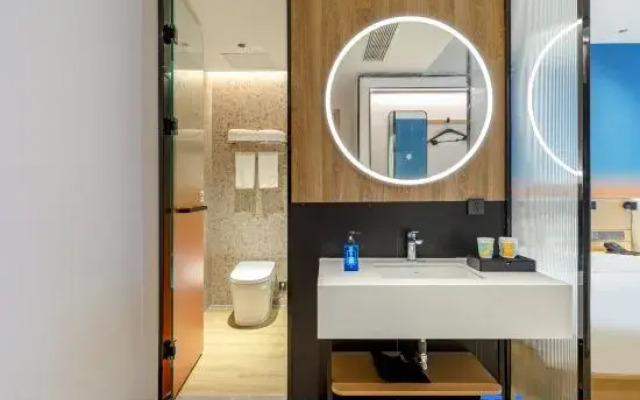 Wuzhou Hotel
