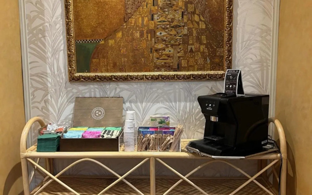 Neuilly Park Hotel