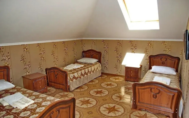 Tikhaya Gavan Guest House