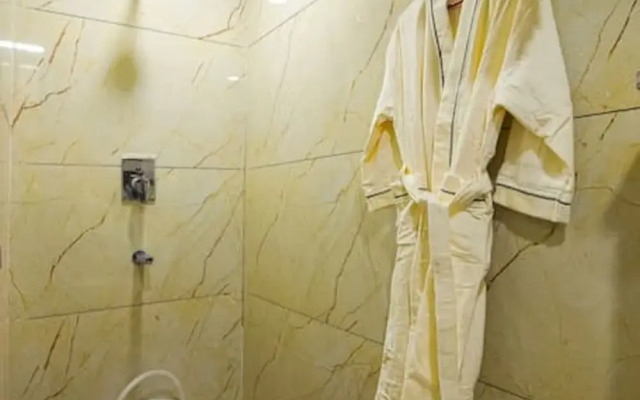 Studio Serviced Apartment With Gym