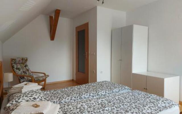 Apartma Stenar