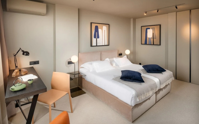 Royal Suites Sky