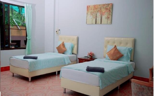 Huaykhakhaeng Country Home Resort