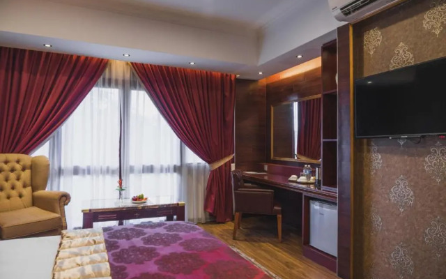 Shah's Village Hotel