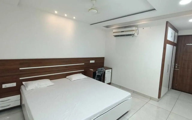 Oyo Home 89062 Ishwar Bharti Apartments