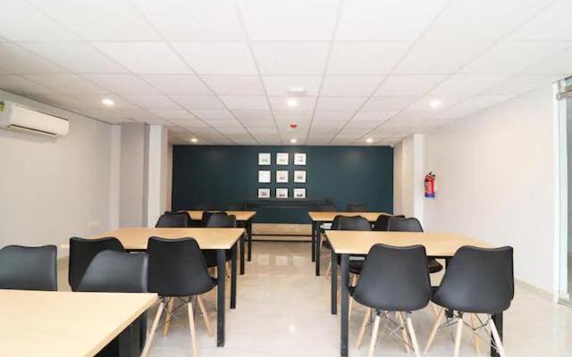 Aadat Hotel Subhash Chowk Gurgaon
