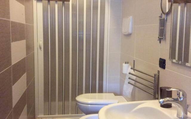 Apartment With 3 Bedrooms in Schiavonea, With Furnished Balcony - 100