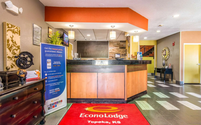 Econo Lodge Topeka at Wanamaker