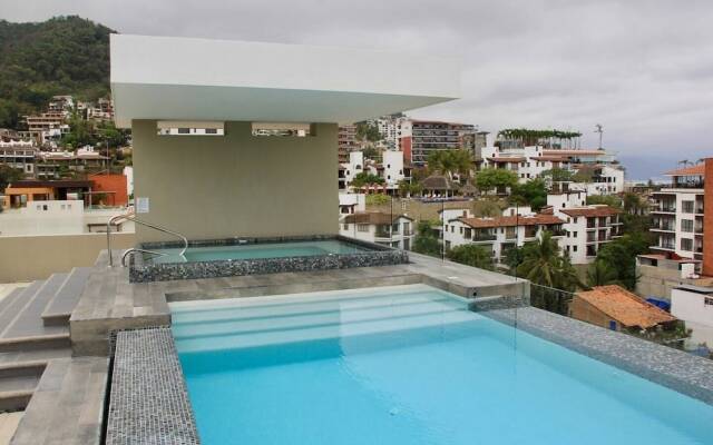 Condo L268  By Trvl2Hm