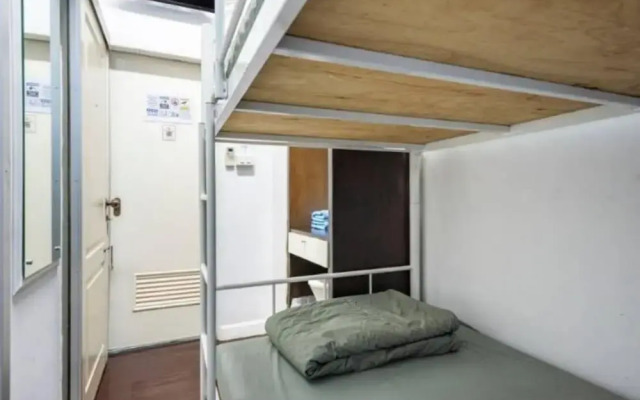1137 Hostel