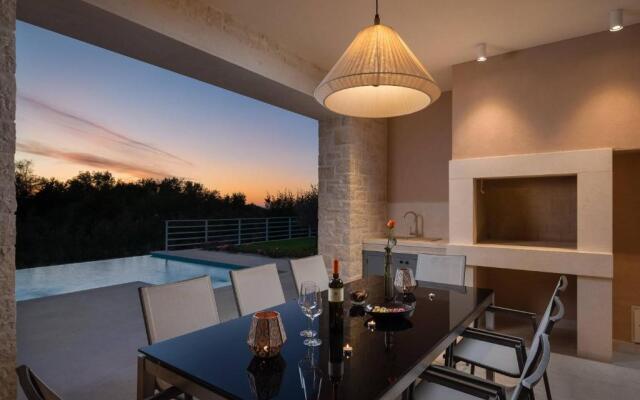 Villa Divine By ILC
