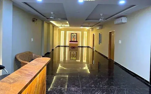 Hotel Vrinda Niddhivan- near Prem mandir