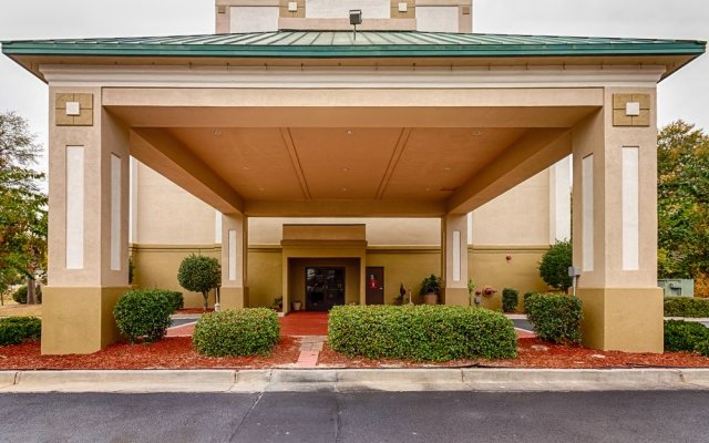 Baymont Inn & Suites Statesboro