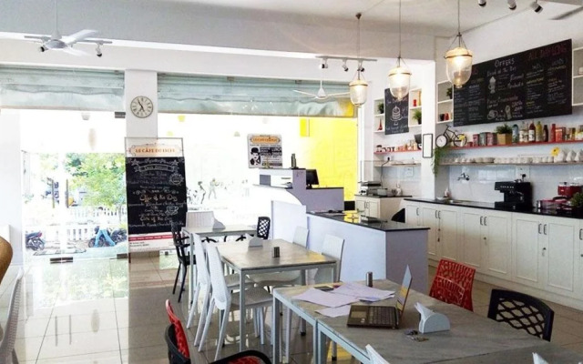 Chaplin Hotel Pondicherry