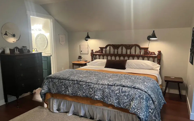 Snowgoose Pond Bed & Breakfast
