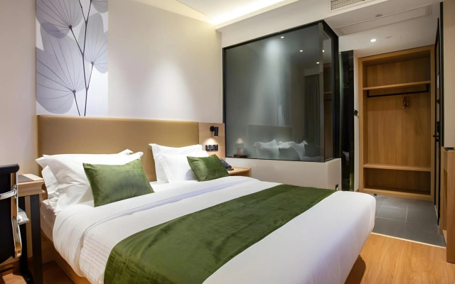 GreenTree Inn Express (Shanghai Zhuanqiao Wanda Plaza)