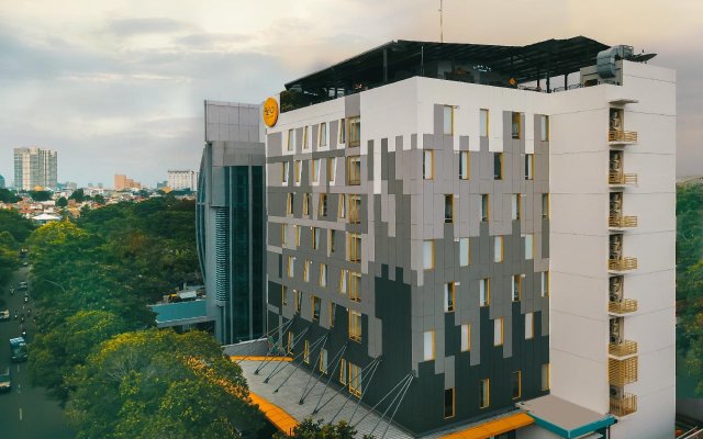 Yello Hotel Manggarai