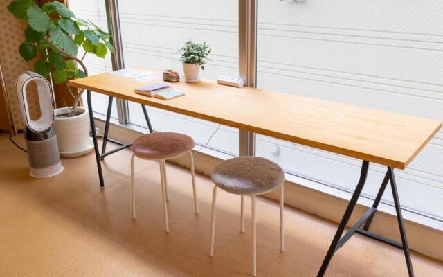 Million Pointz - Hostel