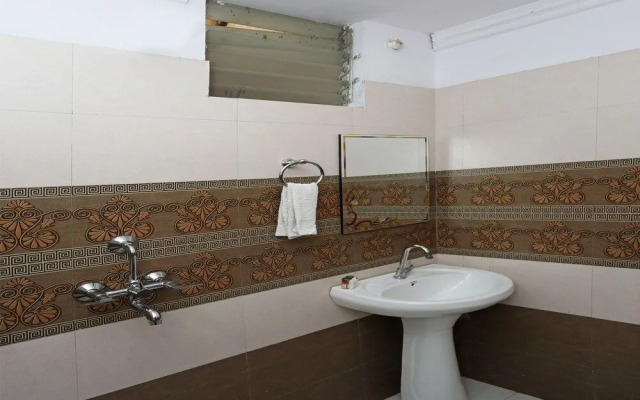 Simran Palace Hotel by OYO Rooms