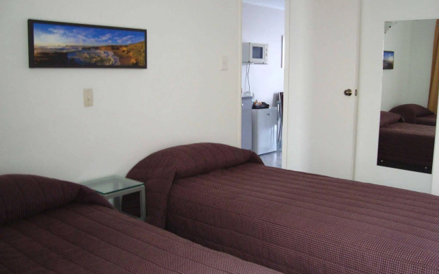 Aywon Motel