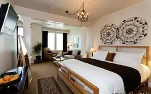 The Orenco Station Hotel