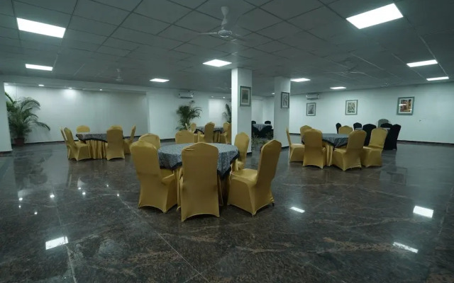 Posh Garden Inn