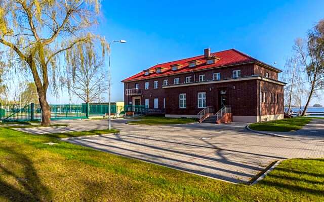 Centrum Żeglarskie Domki Kempingowe