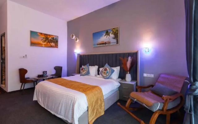 Canary Golden Hotel