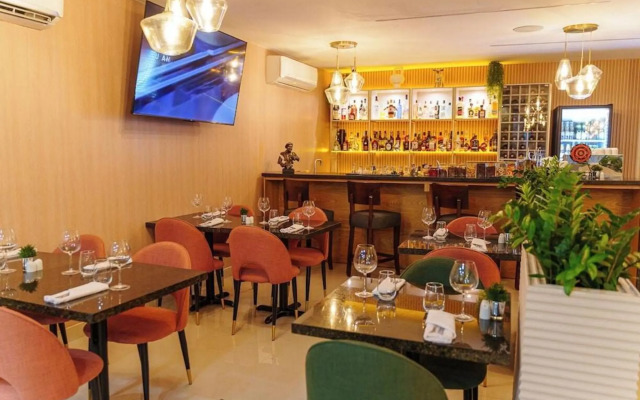 Melina Hotel