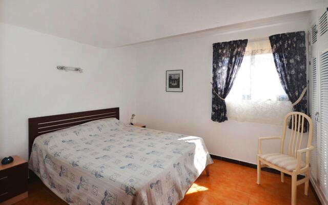 Apartment in Santa Pola with a shared pool