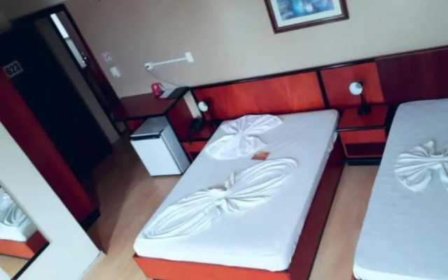 Geneviee Palace Hotel