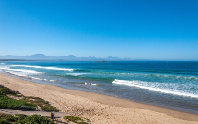 Estoril Beachfront Condo