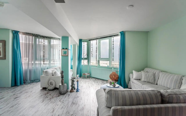 Beach Suite Sand