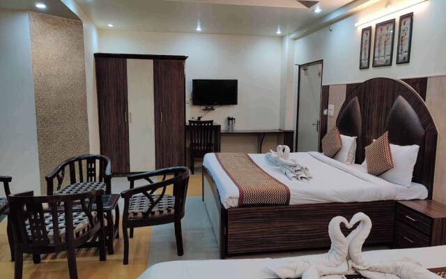 Hotel Holy Basil