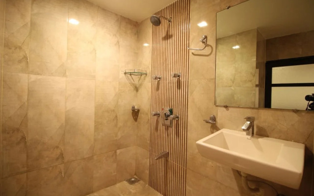 Hotel La 365 Residency