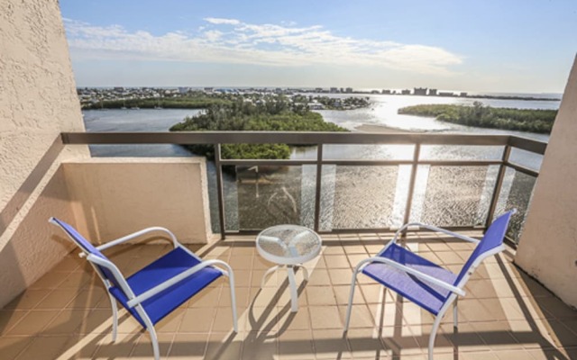 Boardwalk Caper PH4 1104