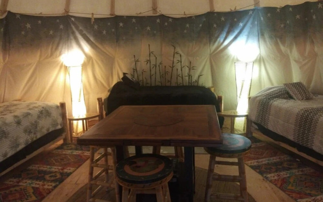 Wheels of Wonderment Twin Cabin 1