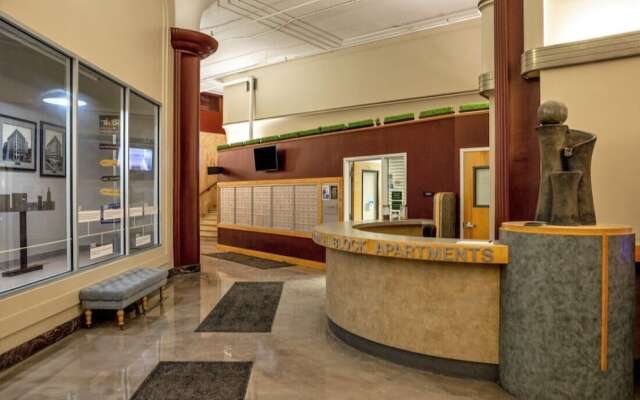 3BR CozySuites at The Block
