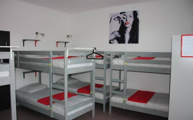 Хостел "Hollywood"