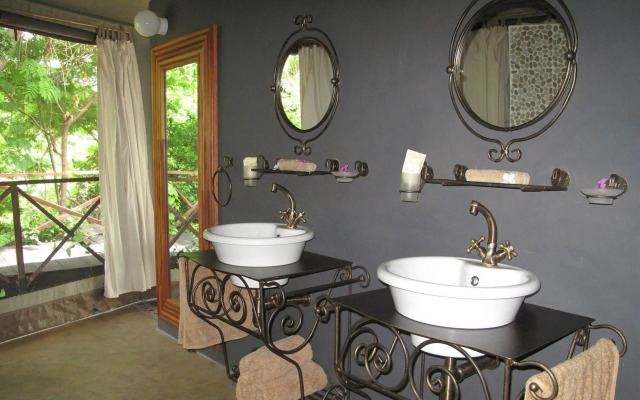 Blue Zebra Island Lodge