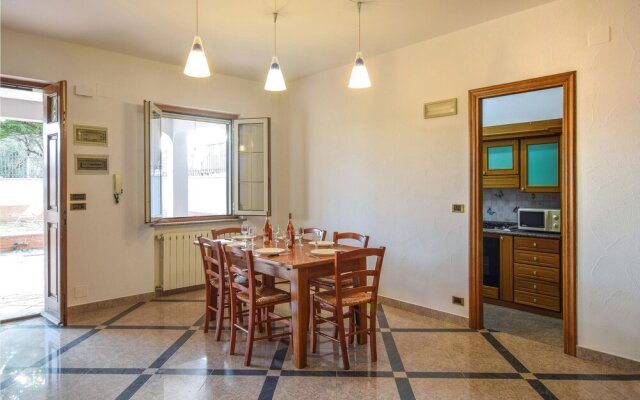 Nice Apartment in Davoli Marina With 2 Bedrooms and Wifi